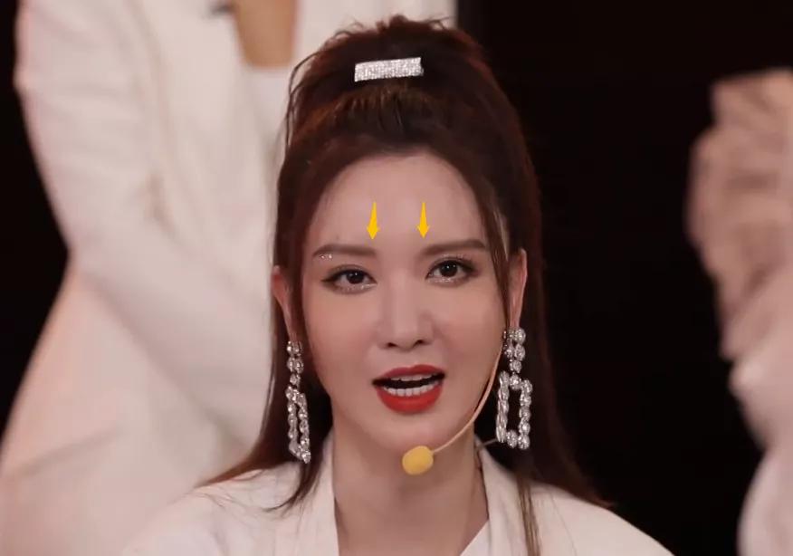 宁静乘风破浪的姐姐万茜出场,乘风破浪宁静黄龄万茜唱歌