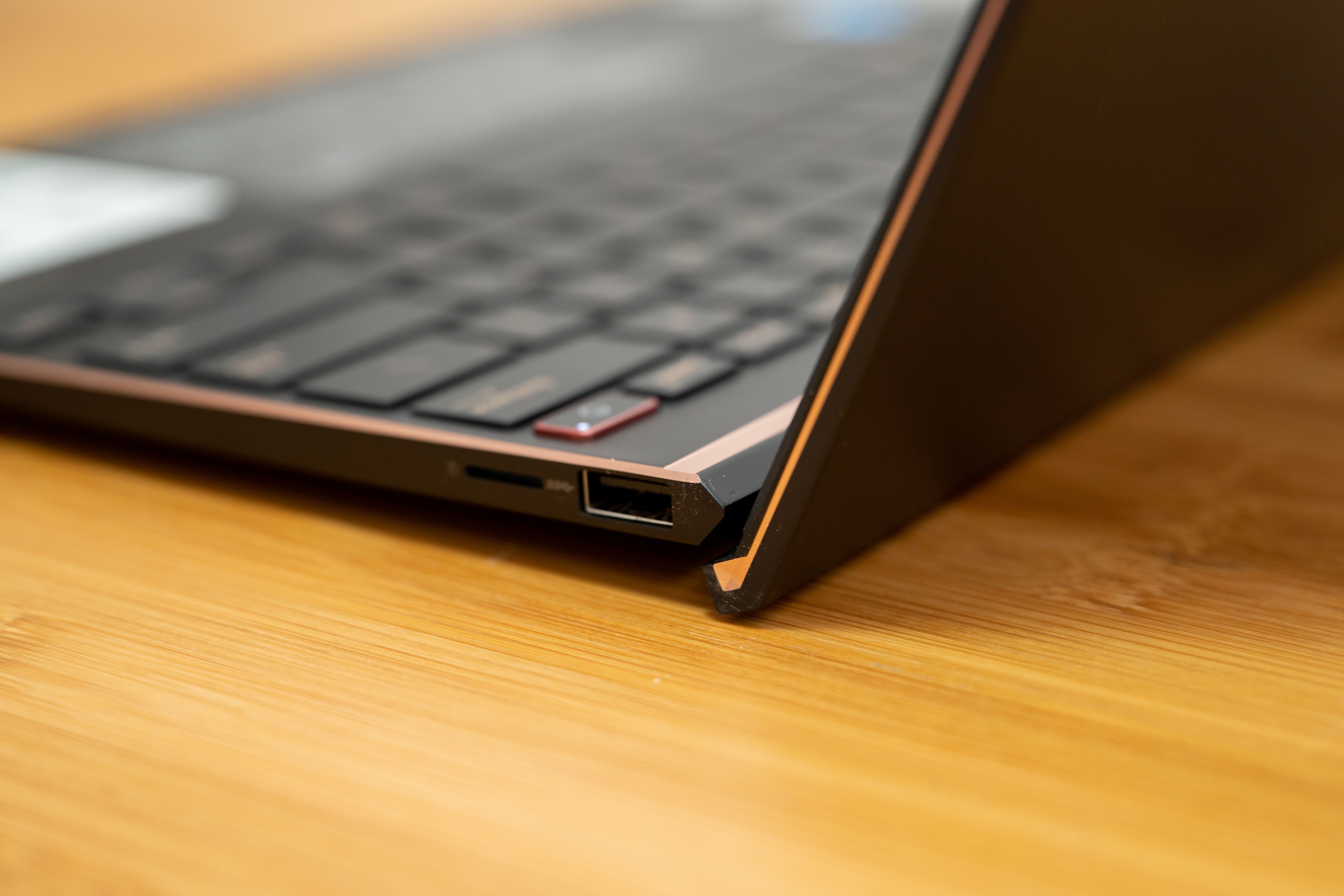 2021旗舰笔记本，8999的华硕灵耀X纵横核心竞争力在哪？