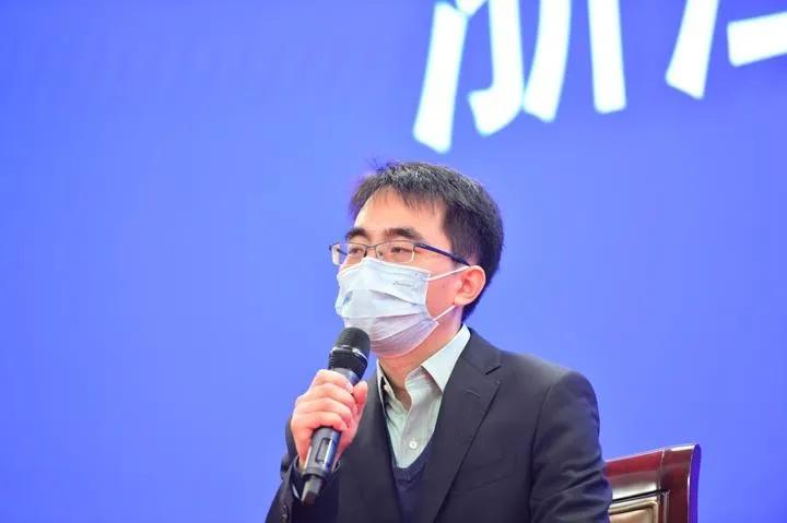 亲历抗疫一线,讲述抗疫一线的故事