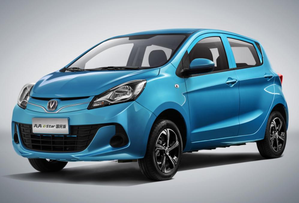 长安奔奔EV跃居新能源榜第六，车友仍然有话：提车难还要加价