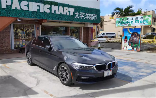 撕开塞班的“美国”假面，却是个“破车”天堂