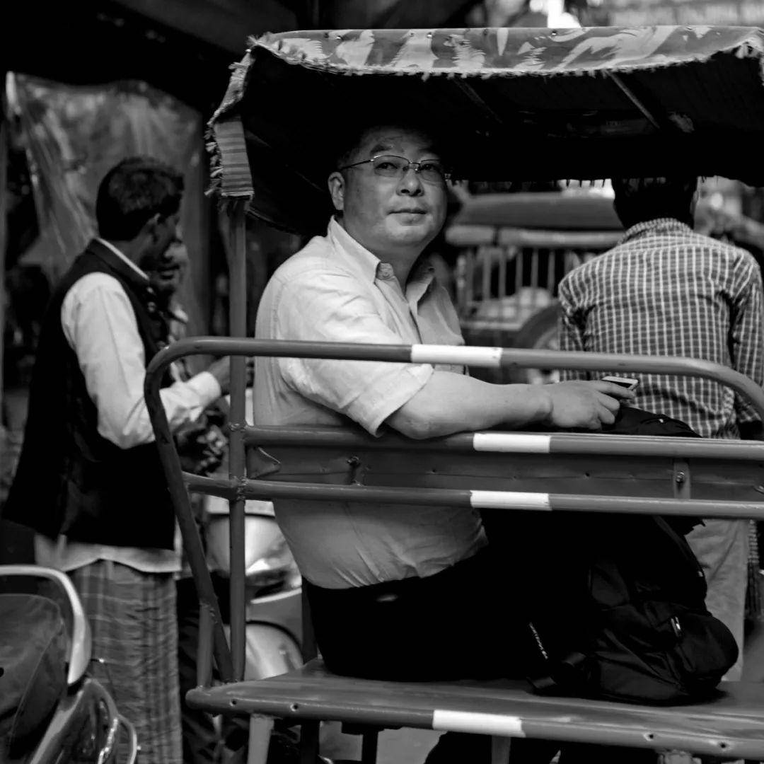 为众人抱薪者，不可使其冻毙于风雪丨这是剧版的《我不是药神》？