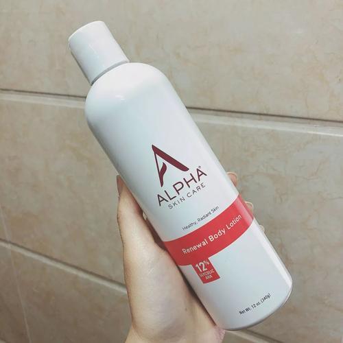 擦身体乳可以细腻皮肤么,经常擦身体乳能美白吗