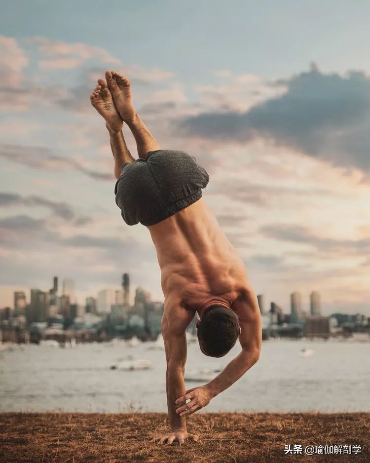 当瑜伽遇上摄影,男摄影师和瑜伽