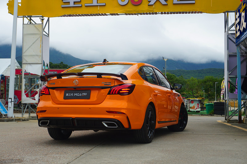 运动轿跑第三代mg6pro上市,运动舒适两相宜试驾第三代mg6