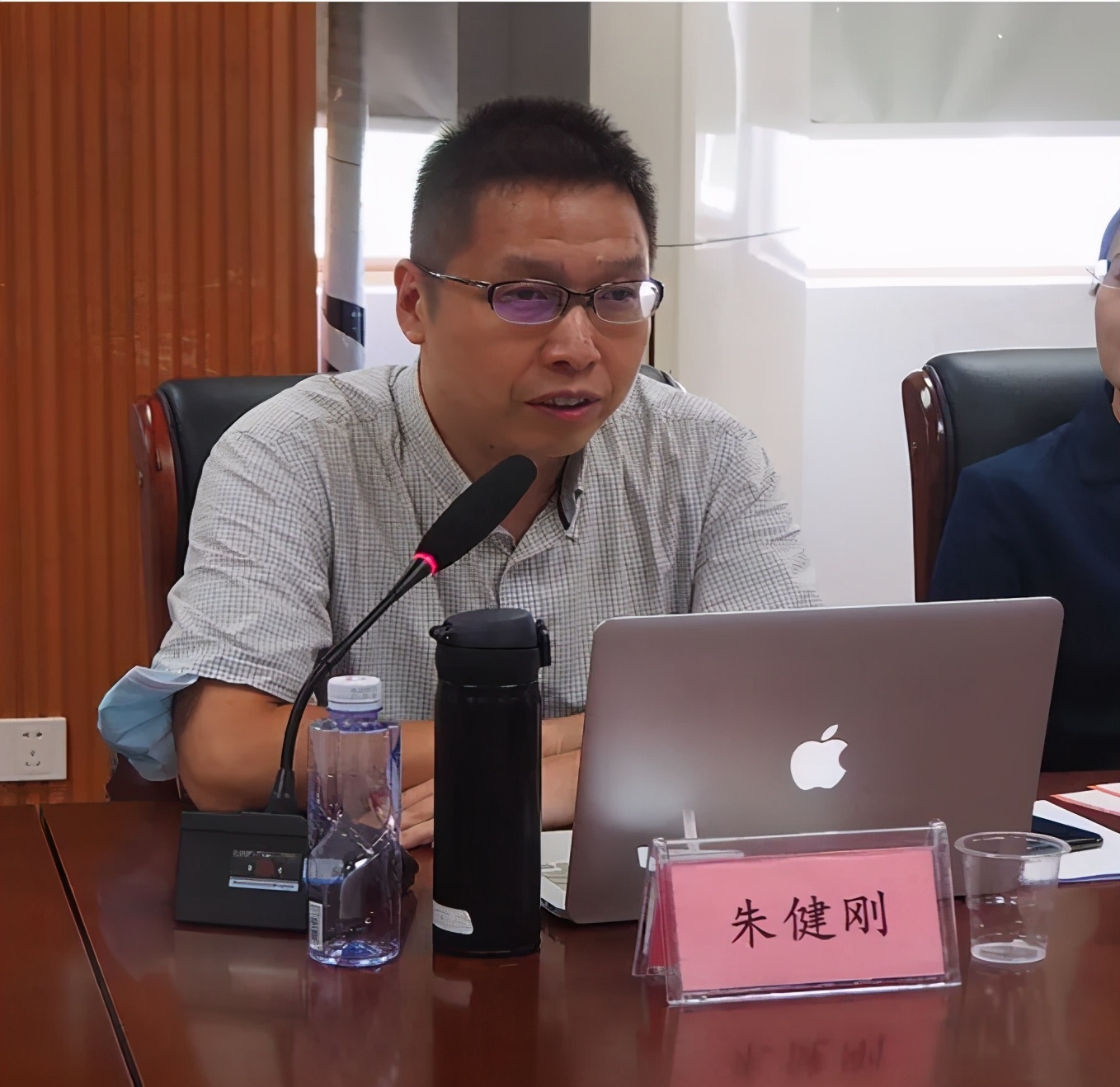 北师珠慈善专业停办，大学本科慈善教育走向何方？