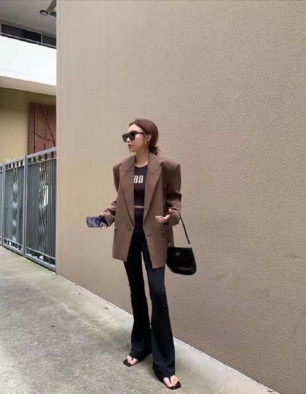 微胖、小个子女生，快穿这条神裤，比阔腿裤还显瘦、显腿长