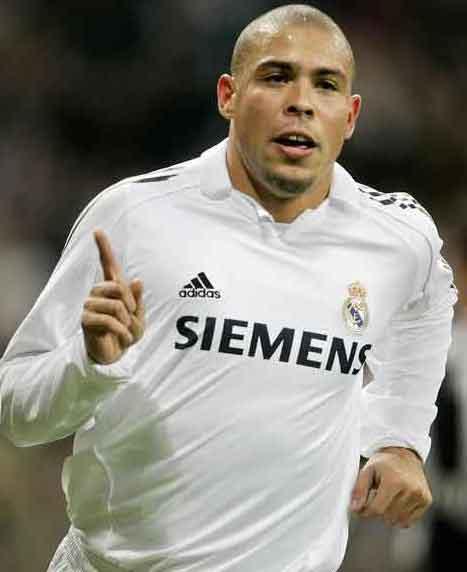 罗纳尔多是梅西和c罗的结合,罗纳尔多谈梅西和c罗