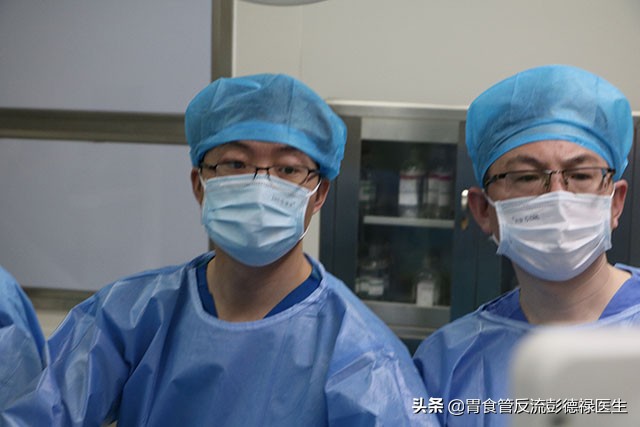 食管及剑突疼痛咳嗽咽部有异物,剑突上方灼烧感喉咙异物感