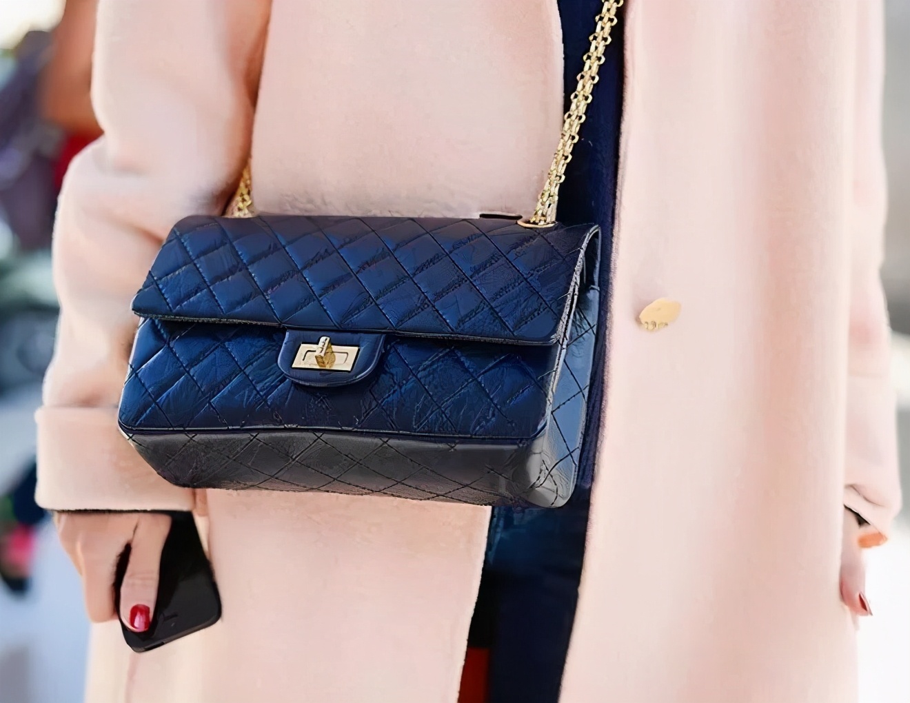 香奈儿涨价7000仍遭疯抢,香奈儿涨价买二手怎么样