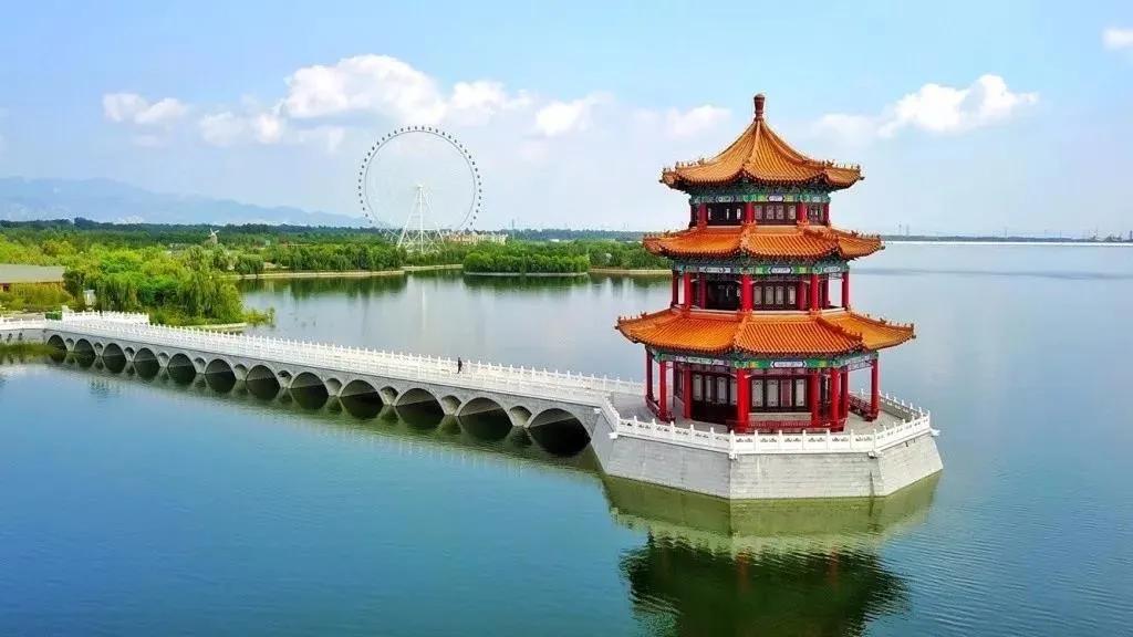 春水初生林初盛春,春水初生林初盛