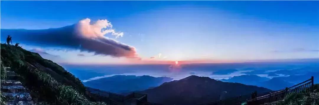 红叶热情似火,金铙胜景如画在醉美的季节遇见你!