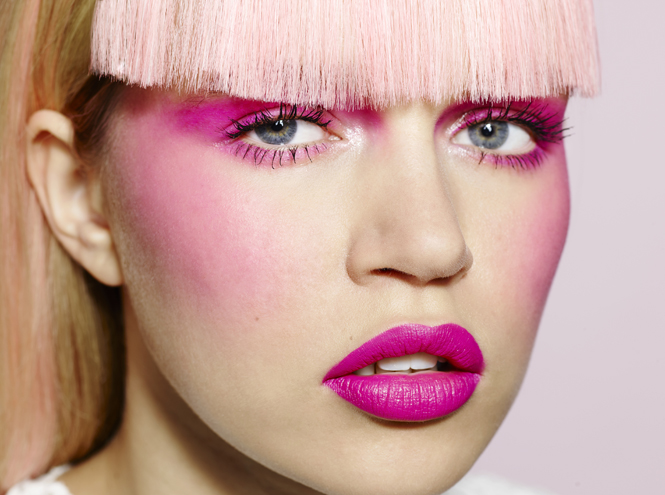 适合职场办公的服装,如何将工作服穿出时尚风