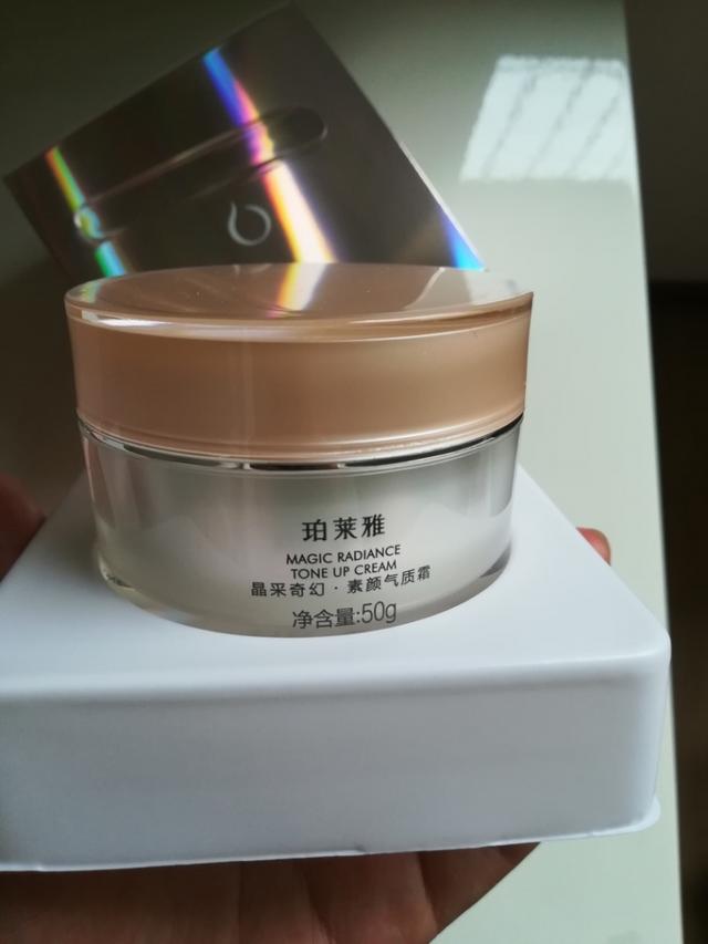 补水保湿的素颜霜推荐,哪款素颜霜保湿适合干皮用