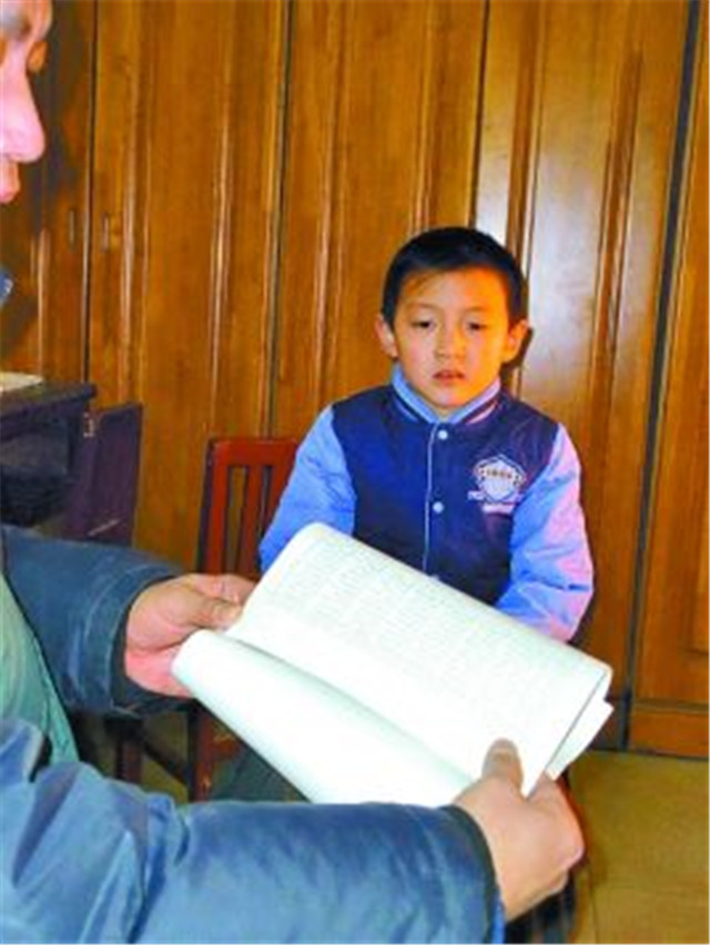 8岁男孩特异功能被特招入伍,河南八岁神童现在还在部队吗