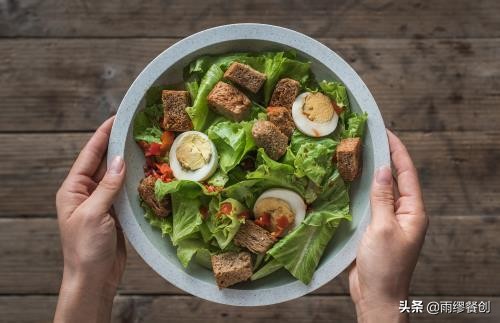 县城开轻食店创业项目有哪些,90后创业开轻食店