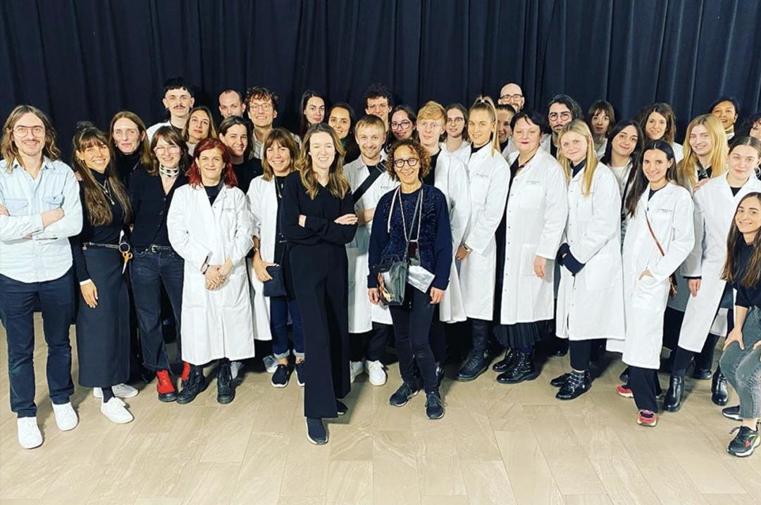 那个给Chloé设计出小猪包的设计师居然被Givenchy炒鱿鱼了