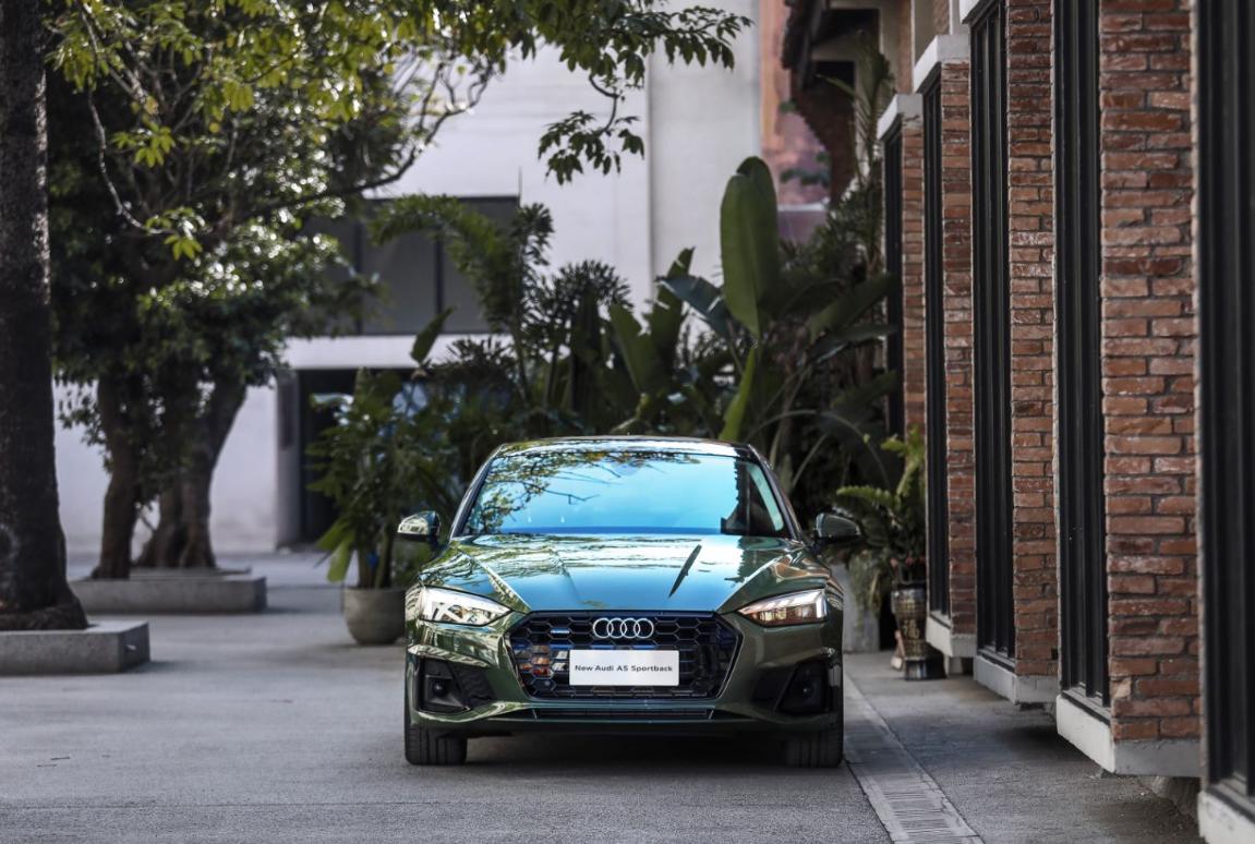 新奥迪a5试驾第一视角,奥迪a5设计师的灵感