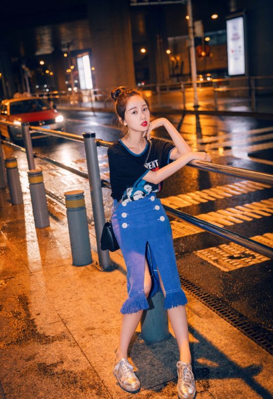 虞书欣穿搭t恤,虞书欣同款衣服超贵