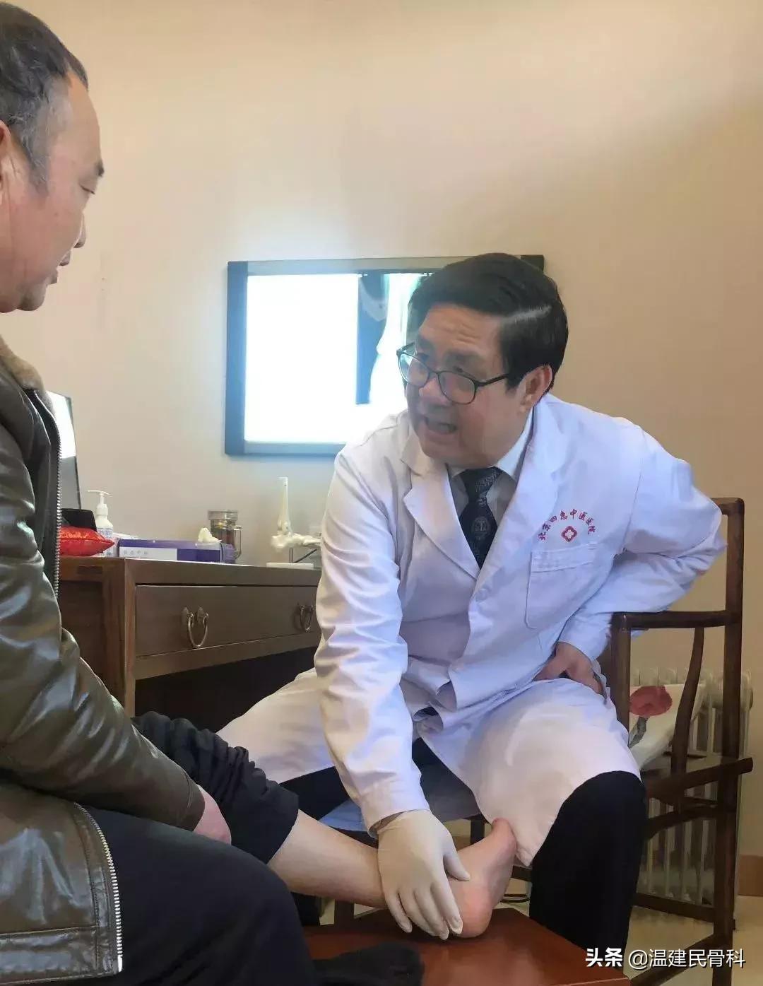 走路走多了，没锻炼到身体，却走出了刘翔的足球踝？看专家怎么说