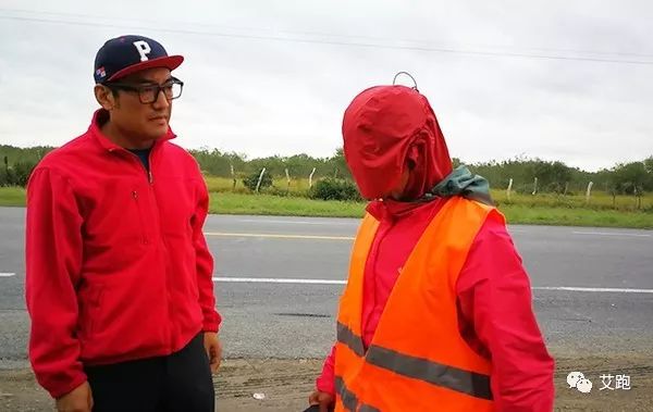 从南极跑到北极第一人,小伙从南极跑到北极