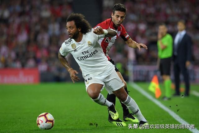 足球场上的3号位是什么意思,足球中位置是什么意思