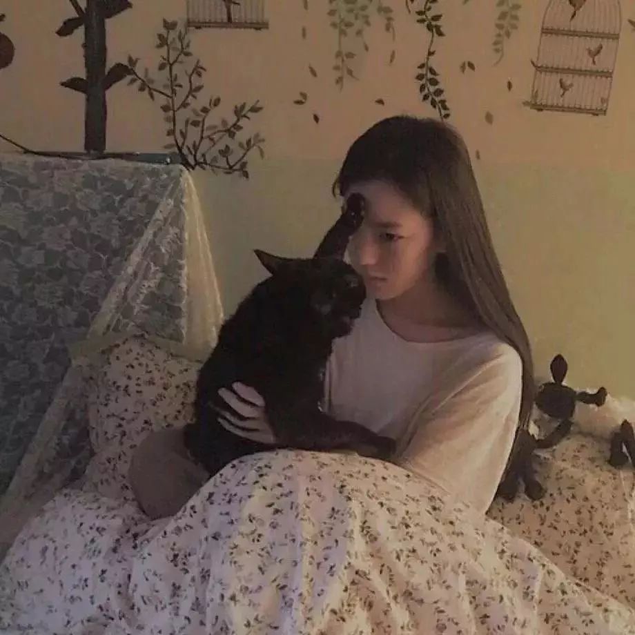 原宿风女生头像两张,头像图片原宿风女