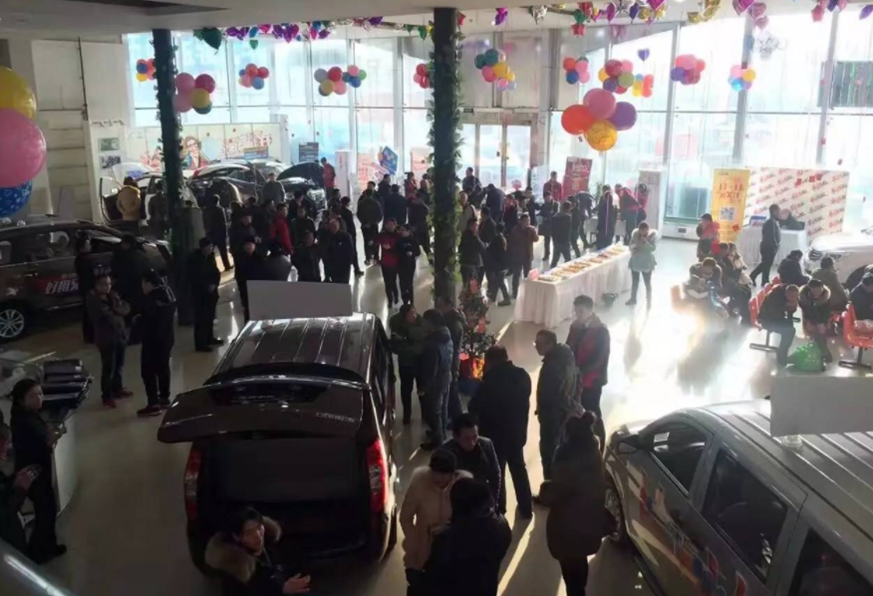 经销商买车必须亲自去4s店提车吗 (通过经销商去4s店提车靠谱吗)