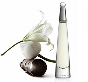 女性最值得入手的一款香水,颜值高持久留香的香水