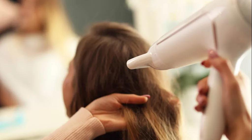 头发薄怎么让头发变多,头发小碎毛毛躁怎么变得柔顺光滑