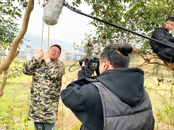 重庆农村网红搞笑人物,四川乡村搞笑男网红