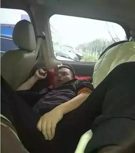 开网约车没有从业资格证怎么处罚,开网约车没有证怎么处罚