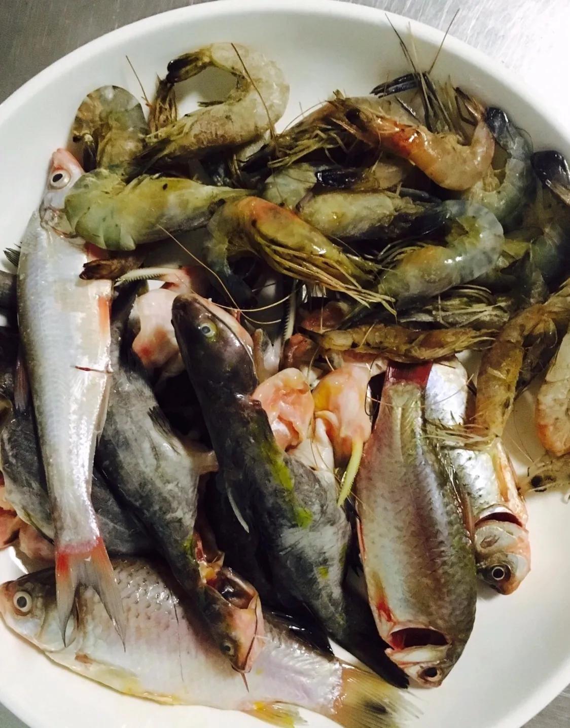 微距离魔幻厨房‘魔幻君’教你如何做红烧杂鱼