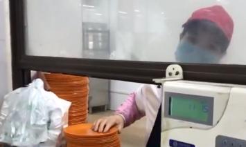 大雾来袭！开封宛如“天空之城”；水表自转她家仨月水费8000余元