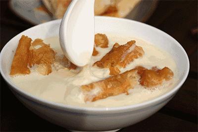 油条的烟火气,烟火气非常重的小吃街哈尔滨