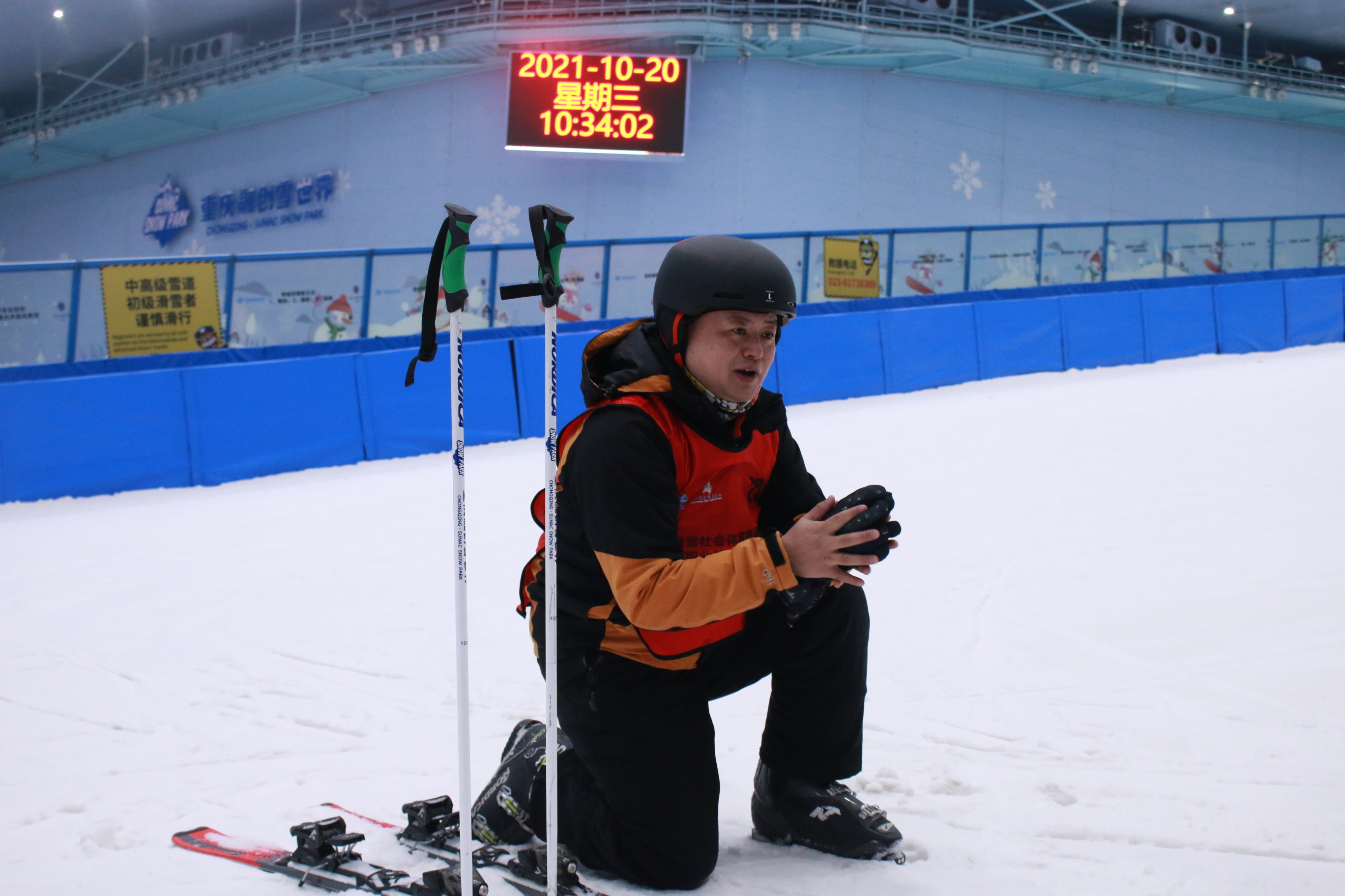 想要成为一名正式的滑雪指导员,国职滑雪双板社会指导员