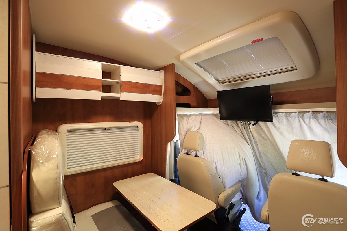 同级别房车谁敢跟它比轻量化！实拍亚特plasy631房车