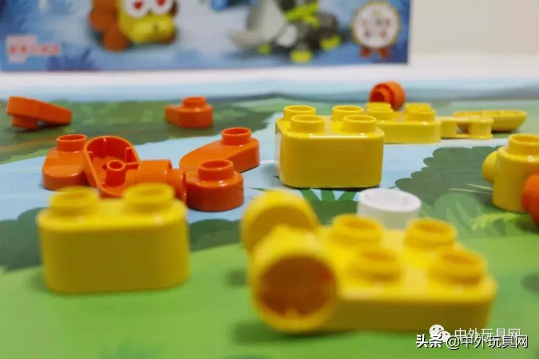 儿童积木玩具选择哪个,积木是每个宝宝必备的经典玩具