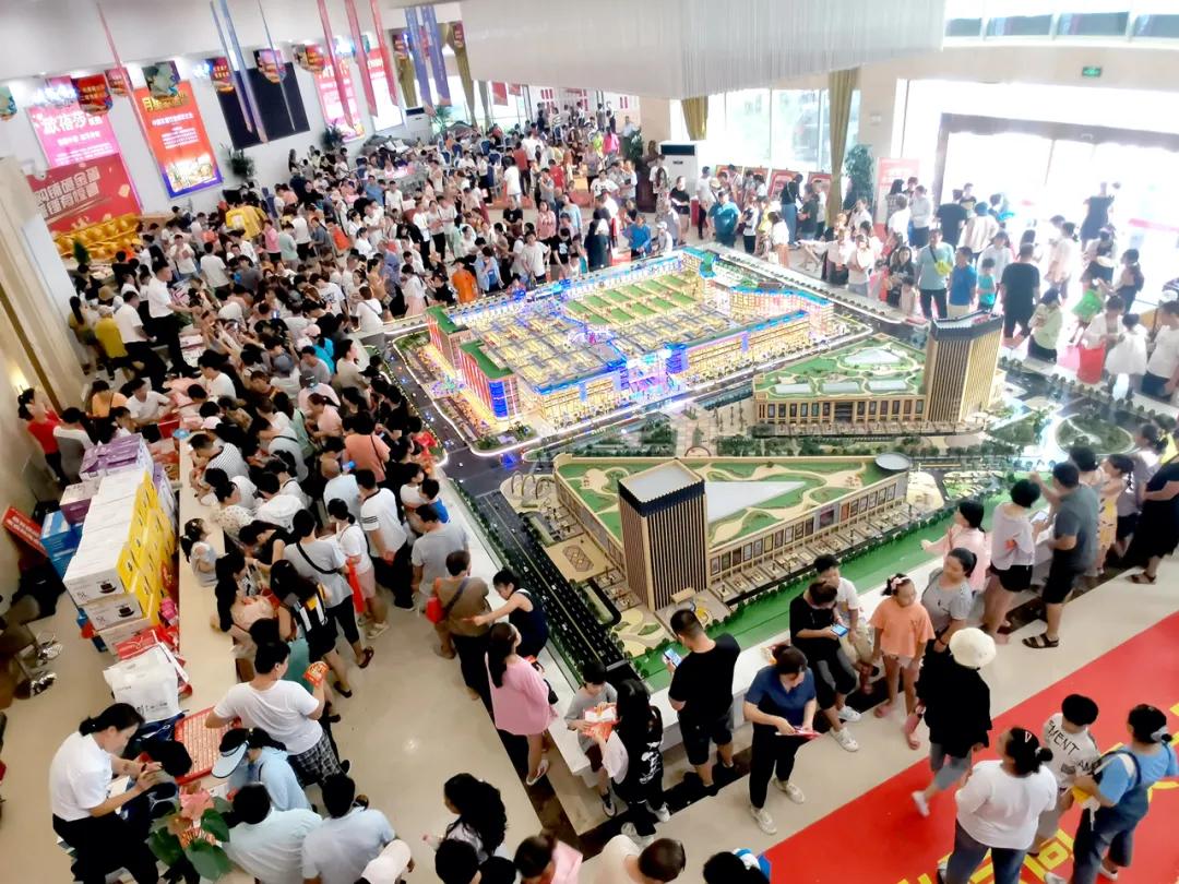 大惠天下轰动安阳8月9日欧蓓莎环球港首场福利引爆安阳