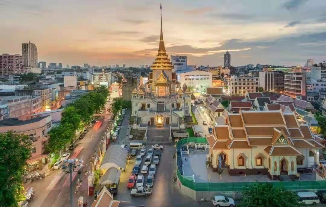 无数的血汗工厂，“*灯区红**”合法，泰国下一步该何去何从？