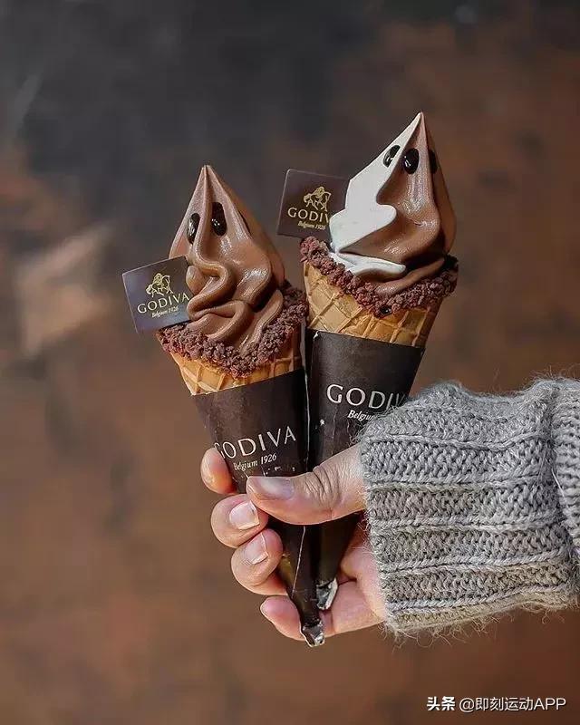 怎么吃冰激凌不伤胃,怎么吃冰激凌才不伤身体