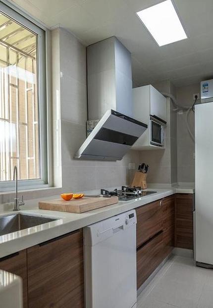 房子有横梁怎么拆除,卧室已装修有横梁怎么化解