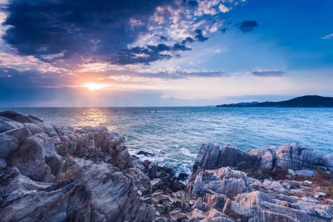 三亚和青岛旅游哪里好,三亚和青岛哪个好玩