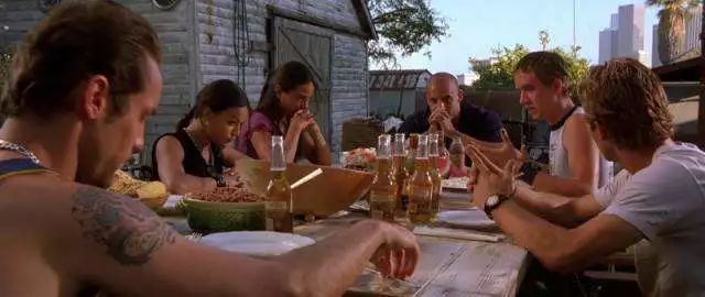 故事开始那一天,故事开始的那一天歌词