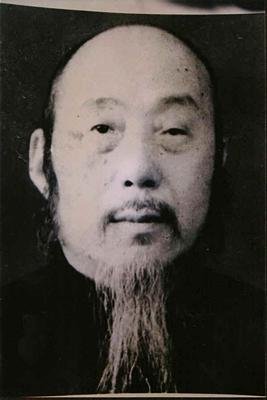 最受争议国学大师南怀瑾：被李敖骂*子骗**，小学肄业，95岁终老太湖