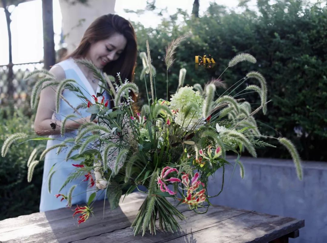 注册花艺工作室和花店,花艺店还是花艺馆