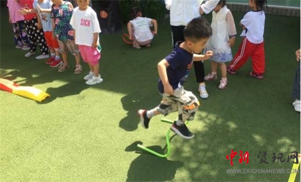 幼儿园足球展,特色幼儿园嘉年华足球联赛