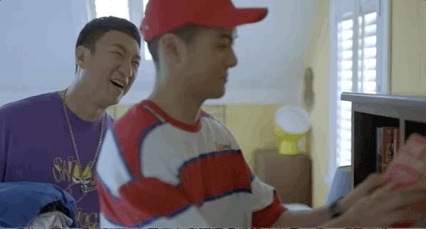 强戏剧冲突助留学剧焕新,《带着爸爸去留学》塑造留学生态多棱镜