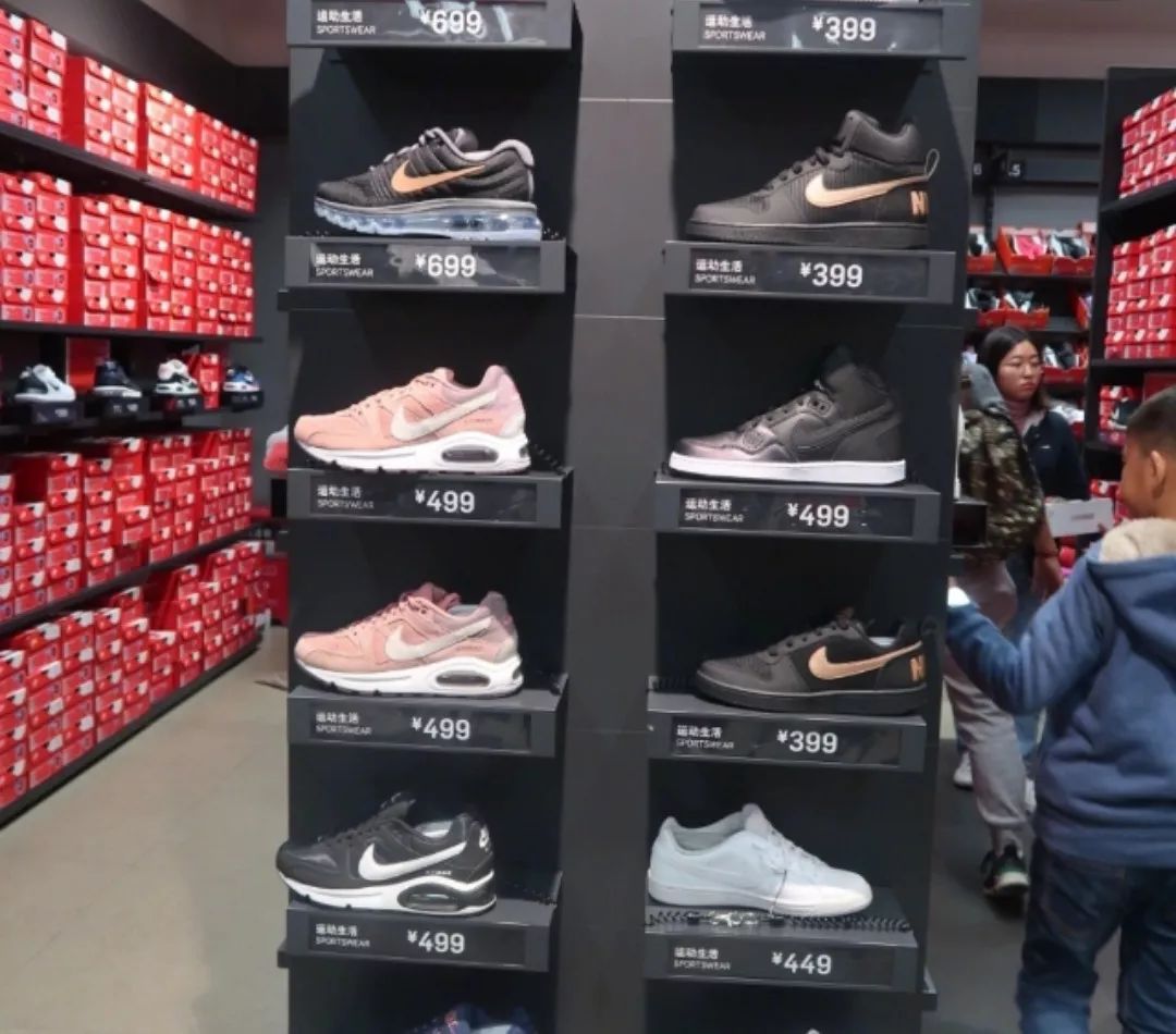 买阿迪耐克在哪里买保真又便宜,耐克阿迪哪里买最便宜