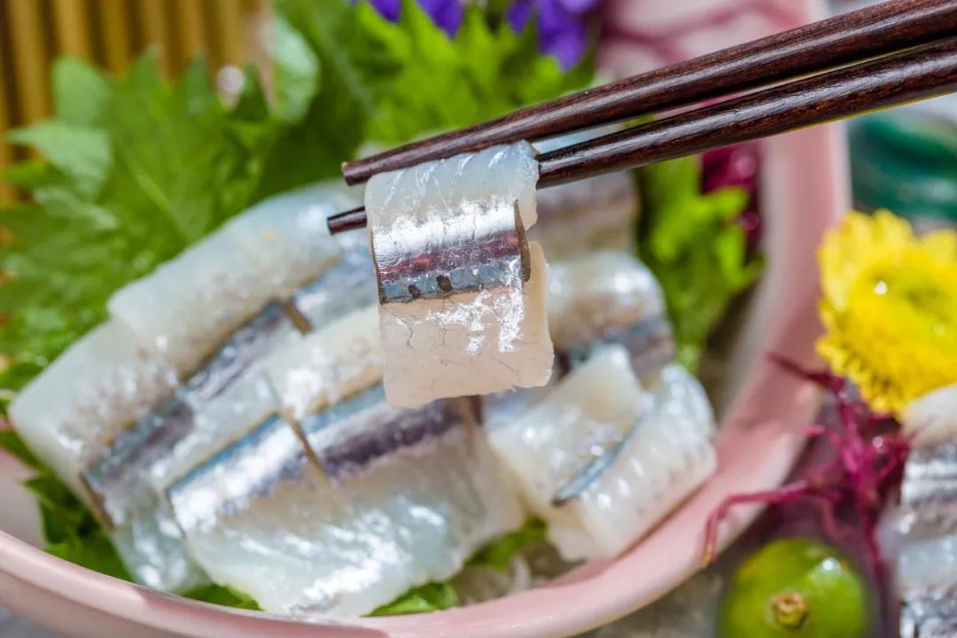 闺蜜小聚一起吃日本料理发朋友圈,日本料理同学小聚